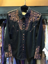 Load image into Gallery viewer, Black Western Shirt w/ Floral Embroidery
