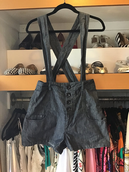 Short Denim with suspenders