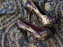 Load image into Gallery viewer, Silver/Black/Purple Skull/Rose Pumps