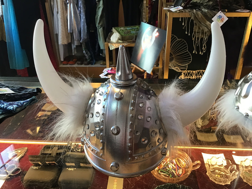 LC: Silver Viking Hat w/ Lights