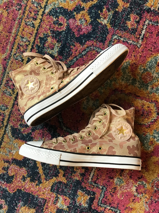 Shiny Cheetah Print Converse