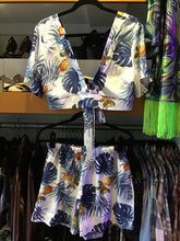 Load image into Gallery viewer, White Tropical Top/Shorts Set