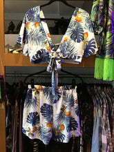 Load image into Gallery viewer, White Tropical Top/Shorts Set