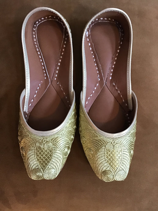 Punjabi Jutti Slipper (Gold Thread)