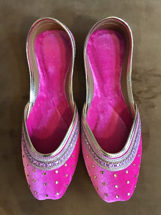Punjabi Jutti Slipper (Pink Velvet)